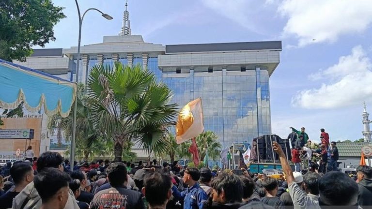 demo kaltim [dok. antara]