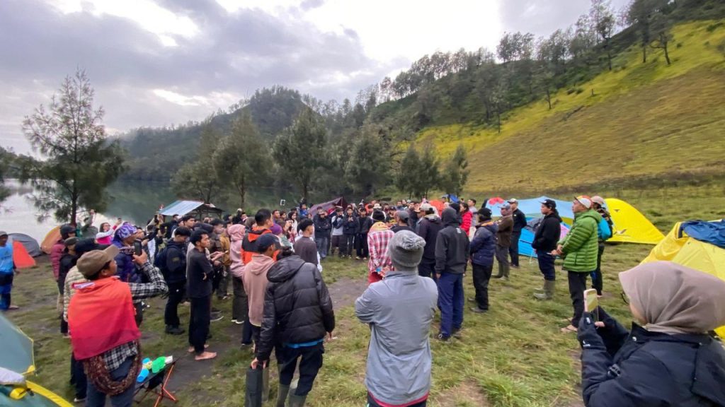 pendaki semeru [dok. langit biru]