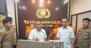 penggeledahan jambi [dok.makalamnews]