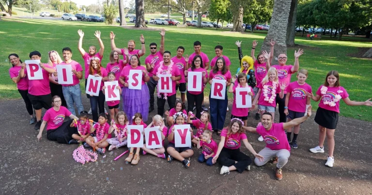 pink shirt day [dok. web]