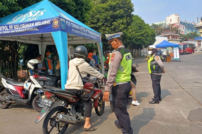 razia jakarta selatan [dok. kompas]