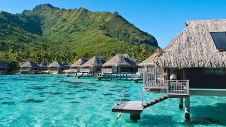 Pantai Ora Maluku [dok. web]