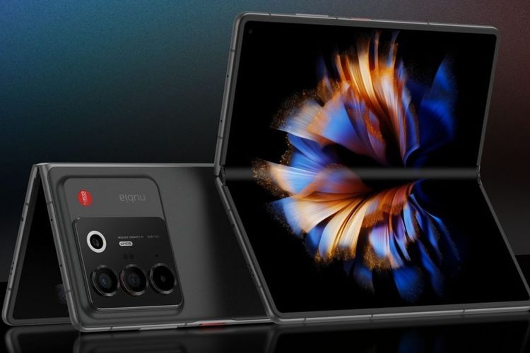 Motorola Moto Razr 60 [dok. web]