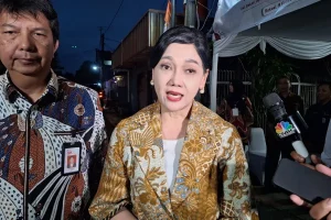 Wakil Ketua Otoritas Jasa Keuangan (OJK) Friderica Widyasari Dewi ketika ditemui di Bekasi, Jawa Barat [dok. asatu]