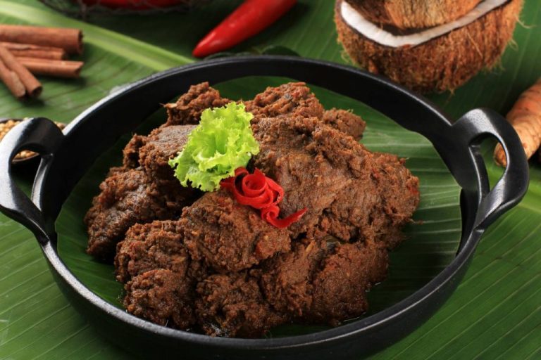 rendang kuliner khas padang [dok. web]