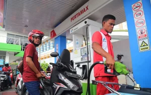 harga BBM naik [dok. antara]