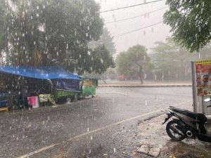 hujan lebat [ dok. fathia rri ]