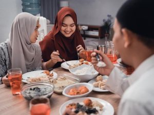buka puasa [dok. Getty Images/ferlistockphoto]