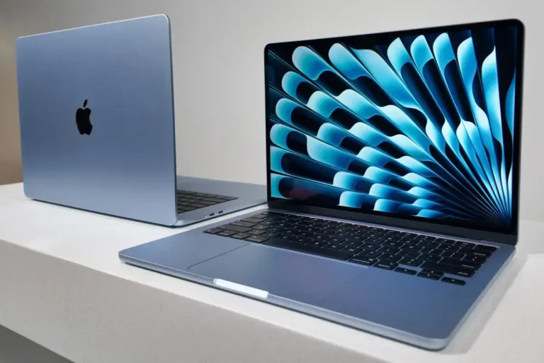 Ilustrasi. MacBook Ultra siap jadi laptop paling canggih Apple dengan layar OLED dan chip M6.(tomsguide.com)
