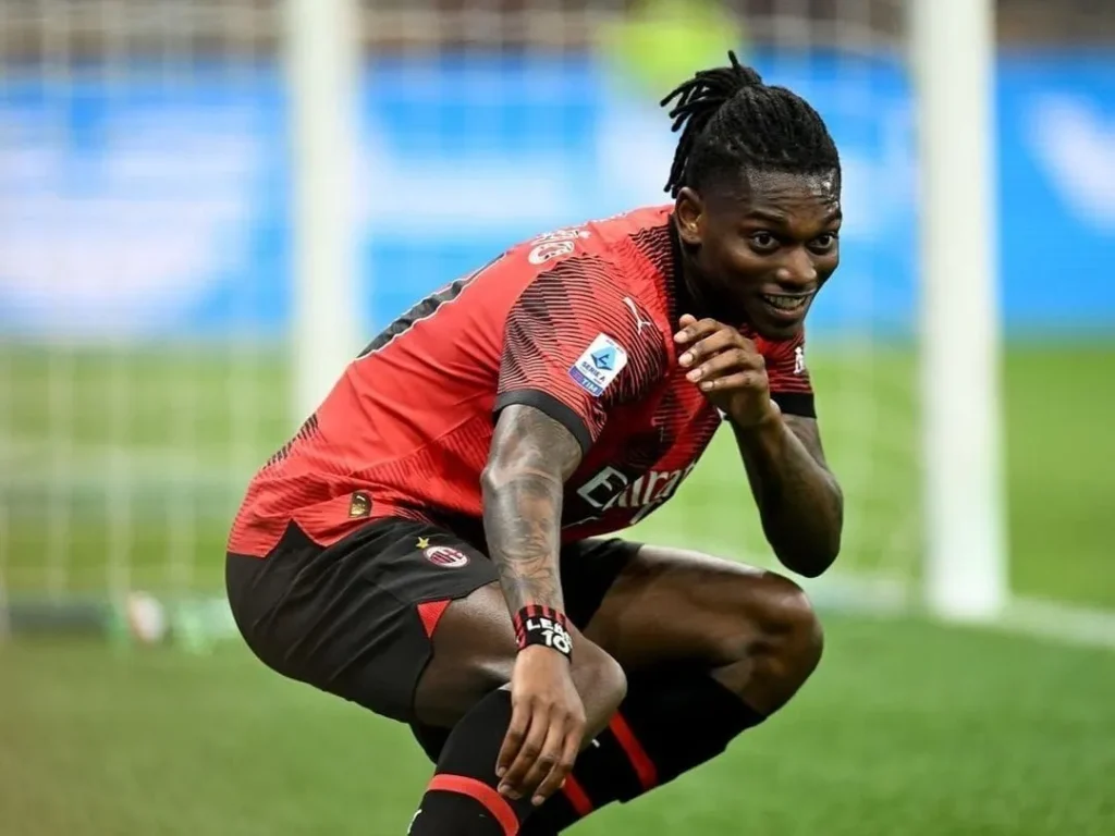RAFAEL LEAO