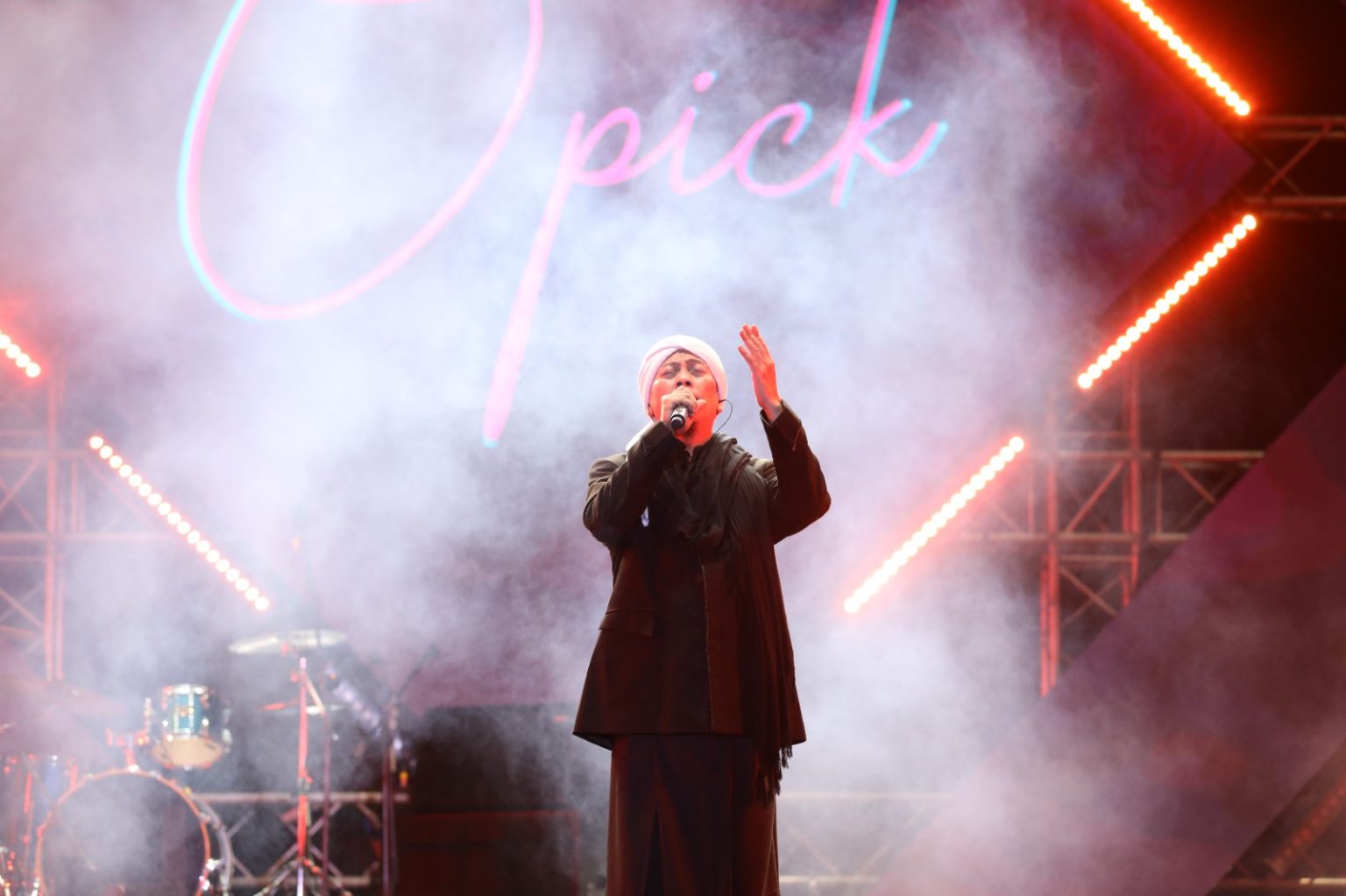 Opick Rayakan 30 Tahun Berkarya dalam Konser Spiritual Akbar - GenLink ...