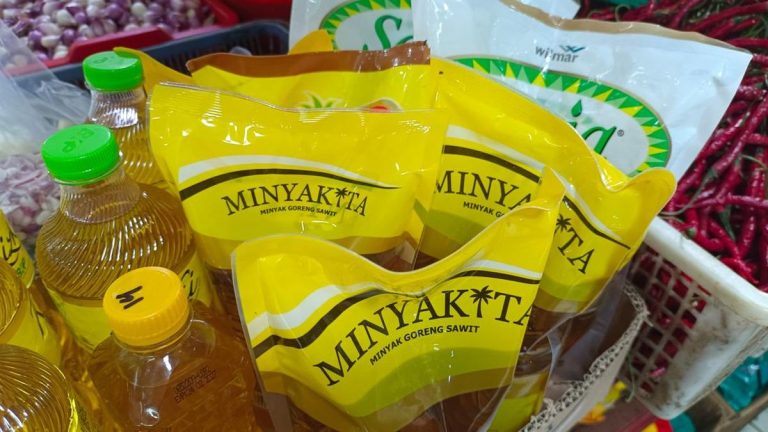 minyak kita naik harga [dok. web]