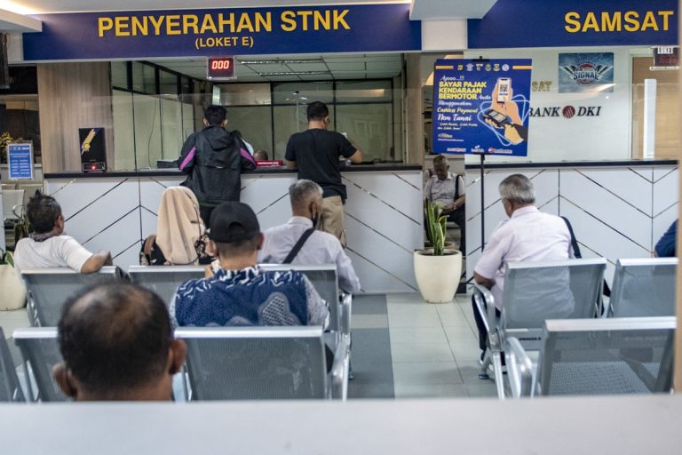 pembayaran pajak kendaraan [dok. web]