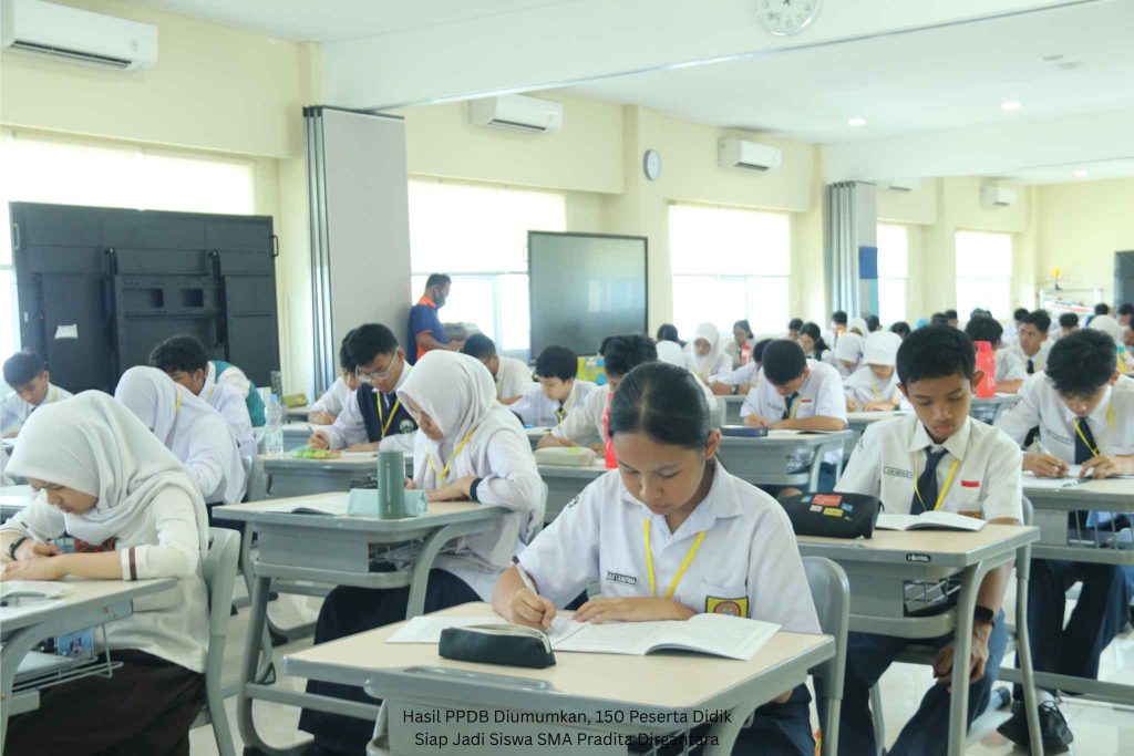 pelajar nunggak bayar seragam di padang [dok. web]