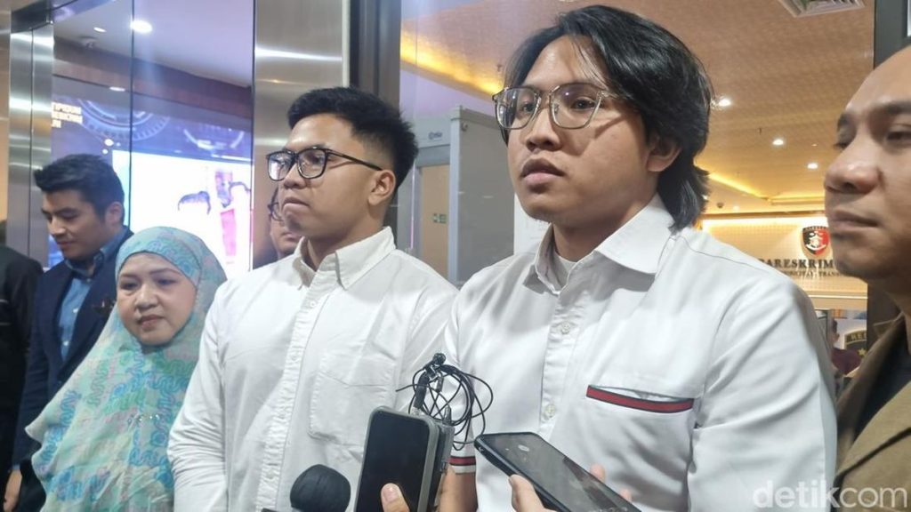 youtuber bigmo bersama keluarganya [dok. web]