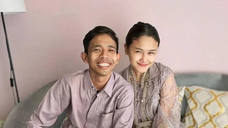 Dede Sunandar dan istri akan berpisah [dok. web]